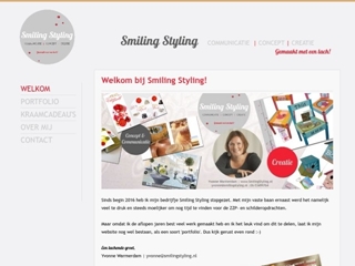 SMILING STYLING
