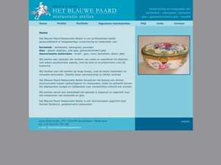 BLAUWE PAARD RESTAURATIE-AARDEWERK PORSELEIN EN GLAS HET