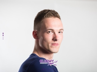CLEEMY KNIPT, KLEURT EN KEURT